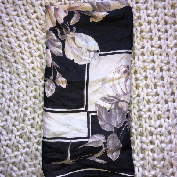 SILK SCARF - Picture 4 of 5